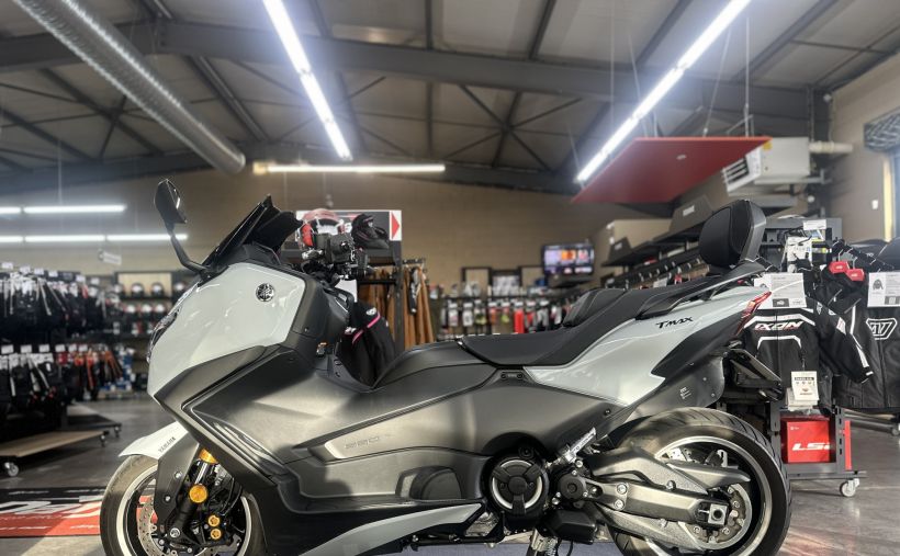 YAMAHA XP T-MAX 560 TECH MAX 4