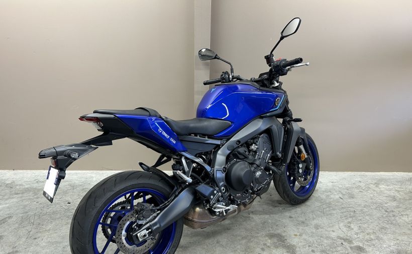 YAMAHA MT-09 Y-AMT 2