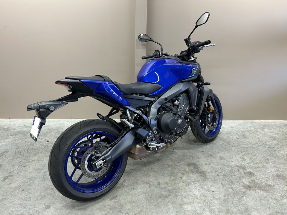 YAMAHA MT-09 Y-AMT 2