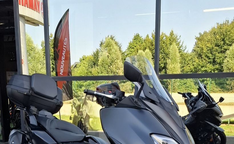 YAMAHA XP T-MAX 530 DX 1