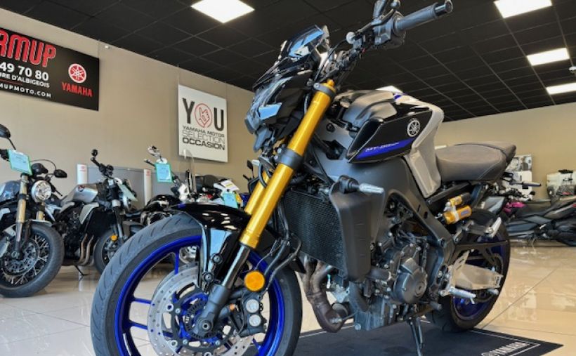 YAMAHA MT-09 SP 3
