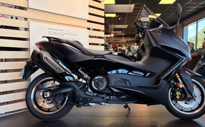 YAMAHA XP T-MAX 560 TECH MAX 1