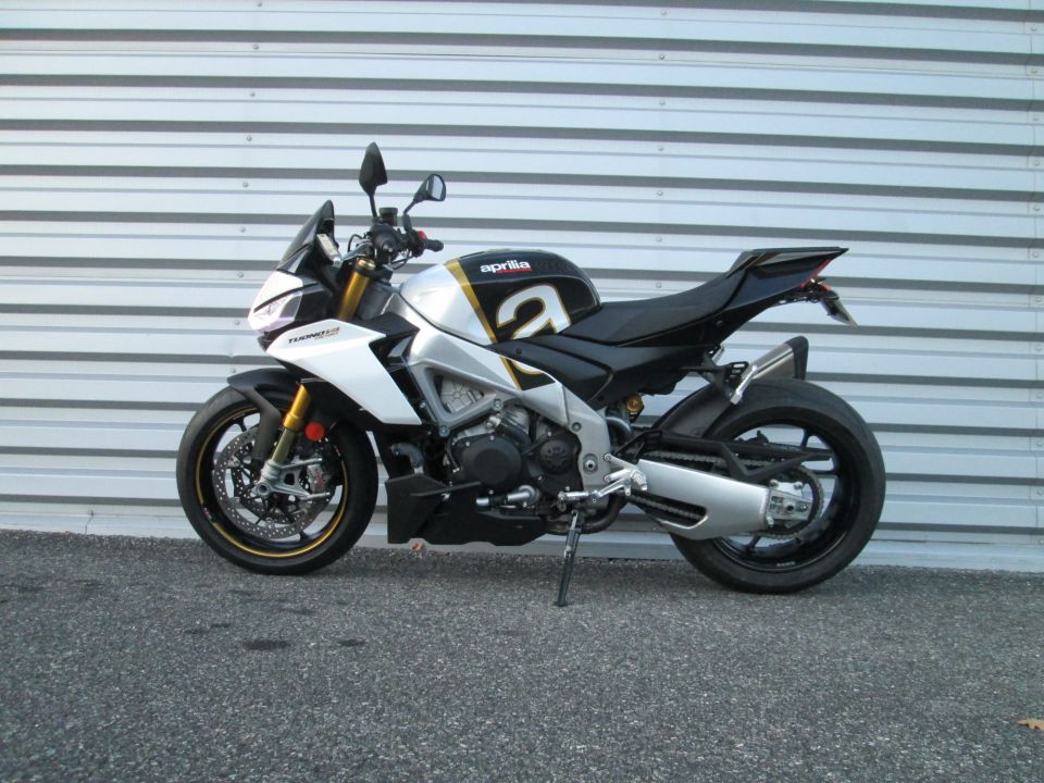 APRILIA TUONO 1100 V4 FACTORY 24