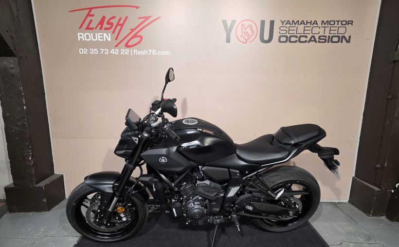 YAMAHA MT-07 Y-AMT 1