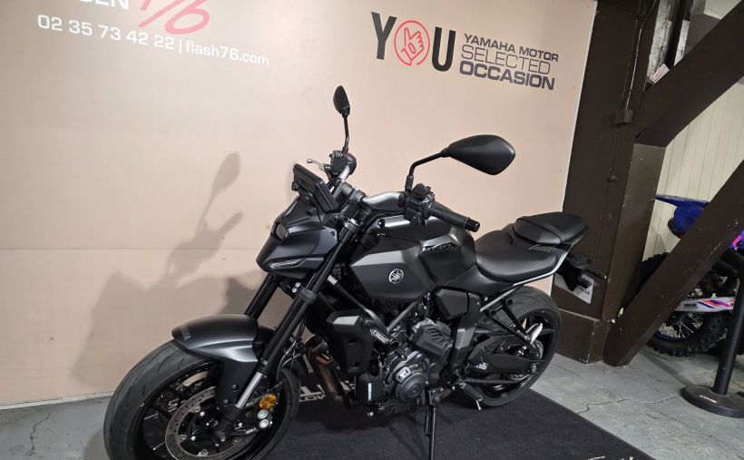 YAMAHA MT-07 Y-AMT 4
