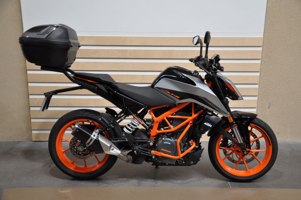 KTM 390 DUKE ABS 1