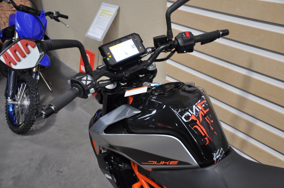 KTM 390 DUKE ABS 16