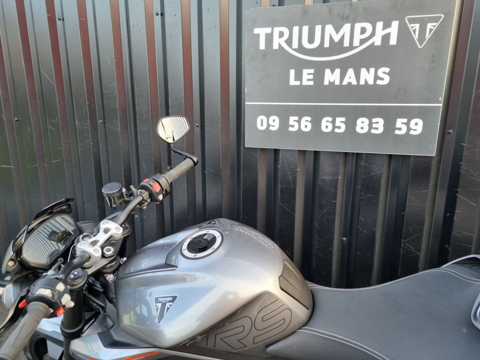 TRIUMPH STREET TRIPLE 765 RS 30
