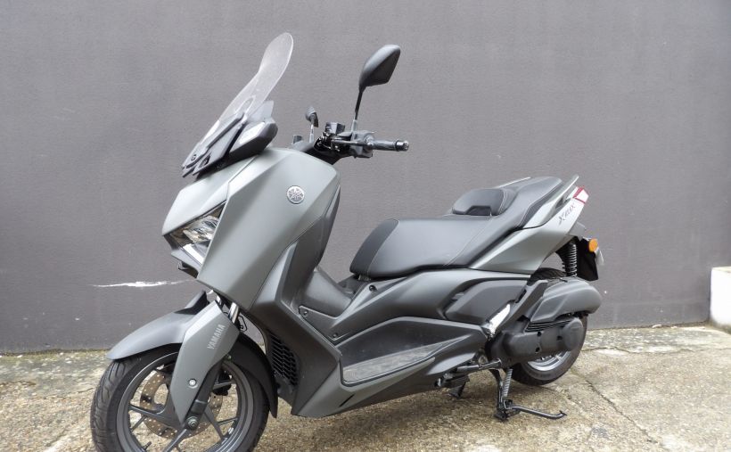 YAMAHA XMAX 125 6