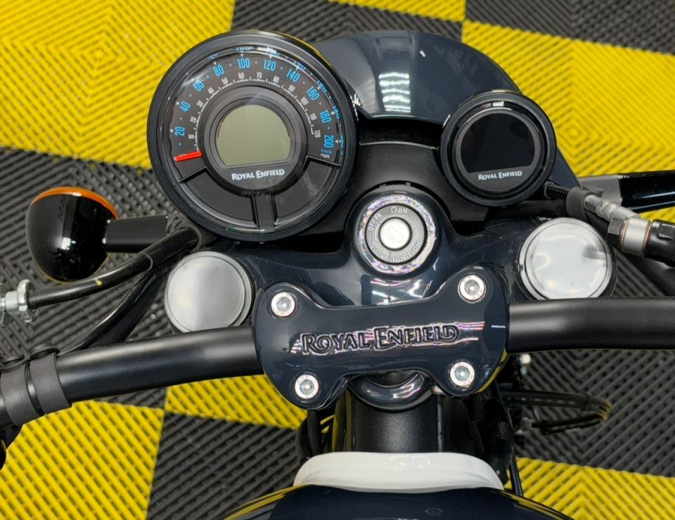 ROYAL ENFIELD SHOTGUN 650 18