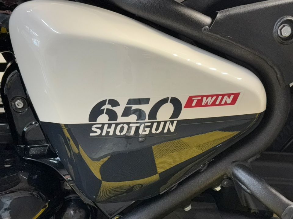 ROYAL ENFIELD SHOTGUN 650 30