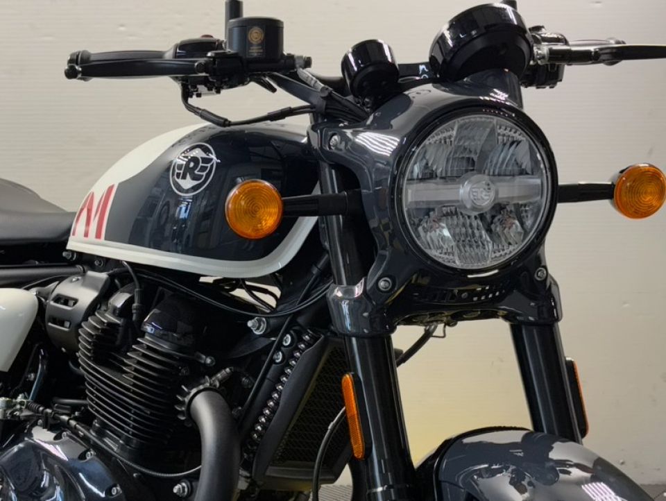 ROYAL ENFIELD SHOTGUN 650 12