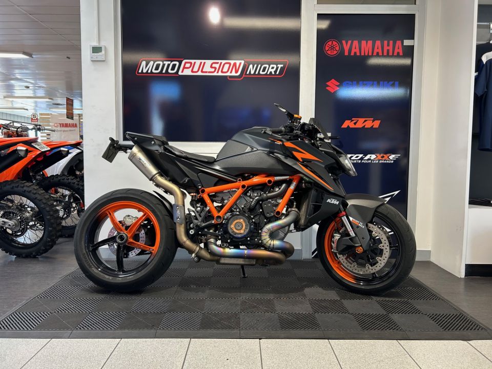KTM 1390 SUPER DUKE R 3