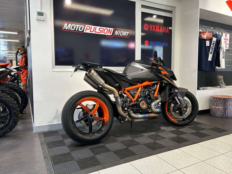 KTM 1390 SUPER DUKE R 6