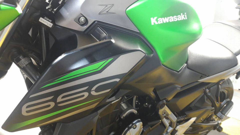 KAWASAKI Z 650 24