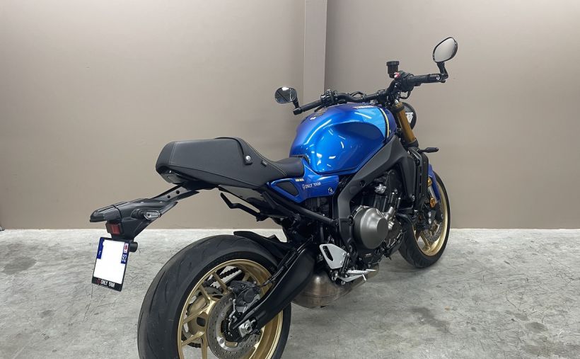 YAMAHA XSR 900 ABS 2