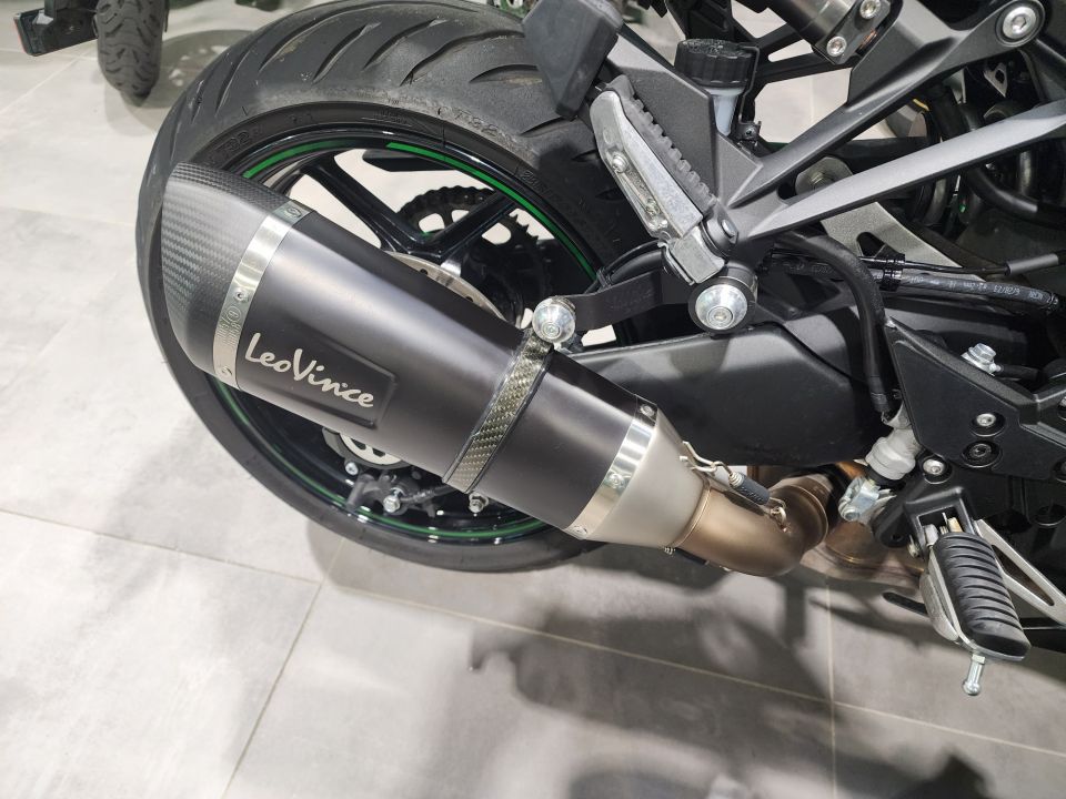 KAWASAKI NINJA 1000 SX TOURER 10