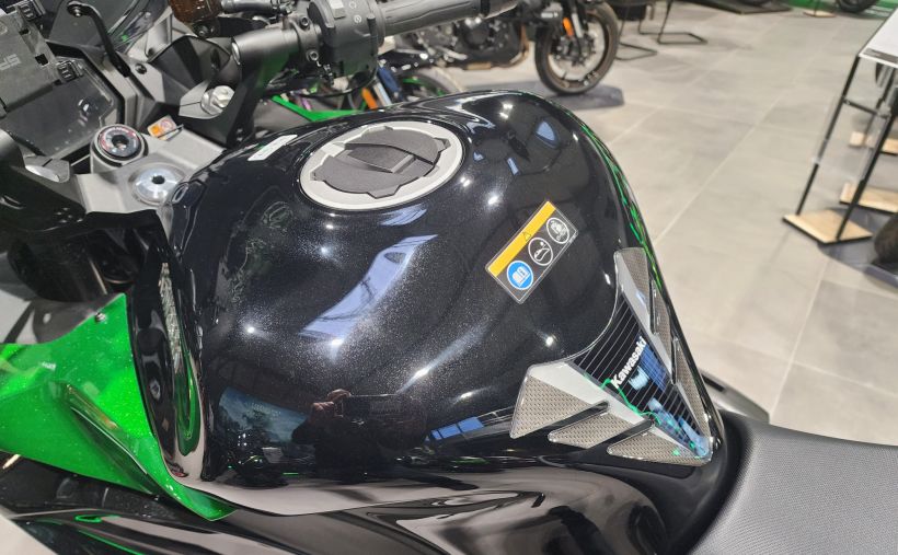 KAWASAKI NINJA 1000 SX TOURER 15
