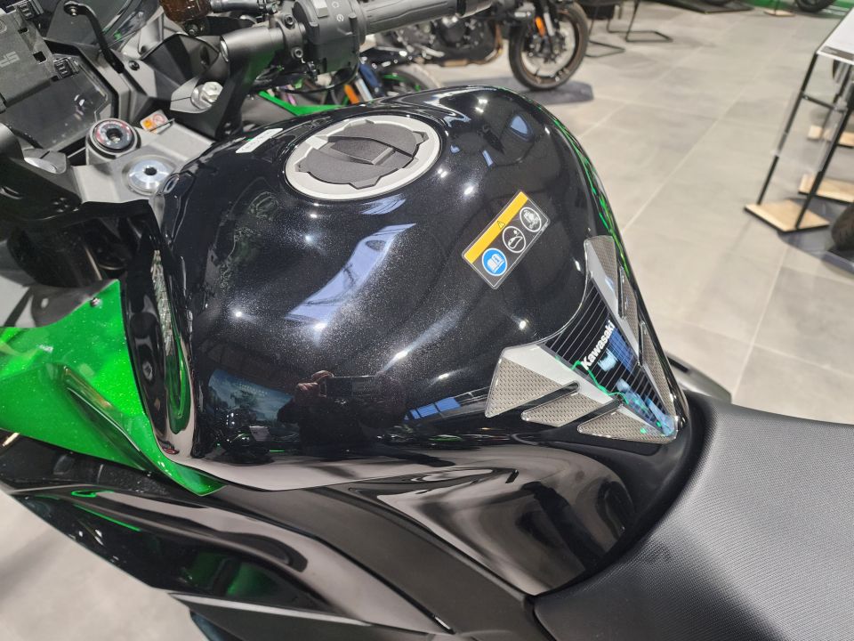 KAWASAKI NINJA 1000 SX TOURER 15