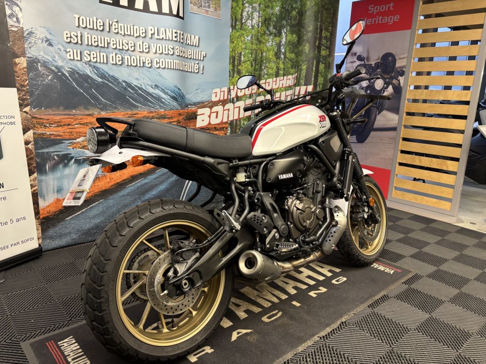 YAMAHA XSR 700 XTRIBUTE 2