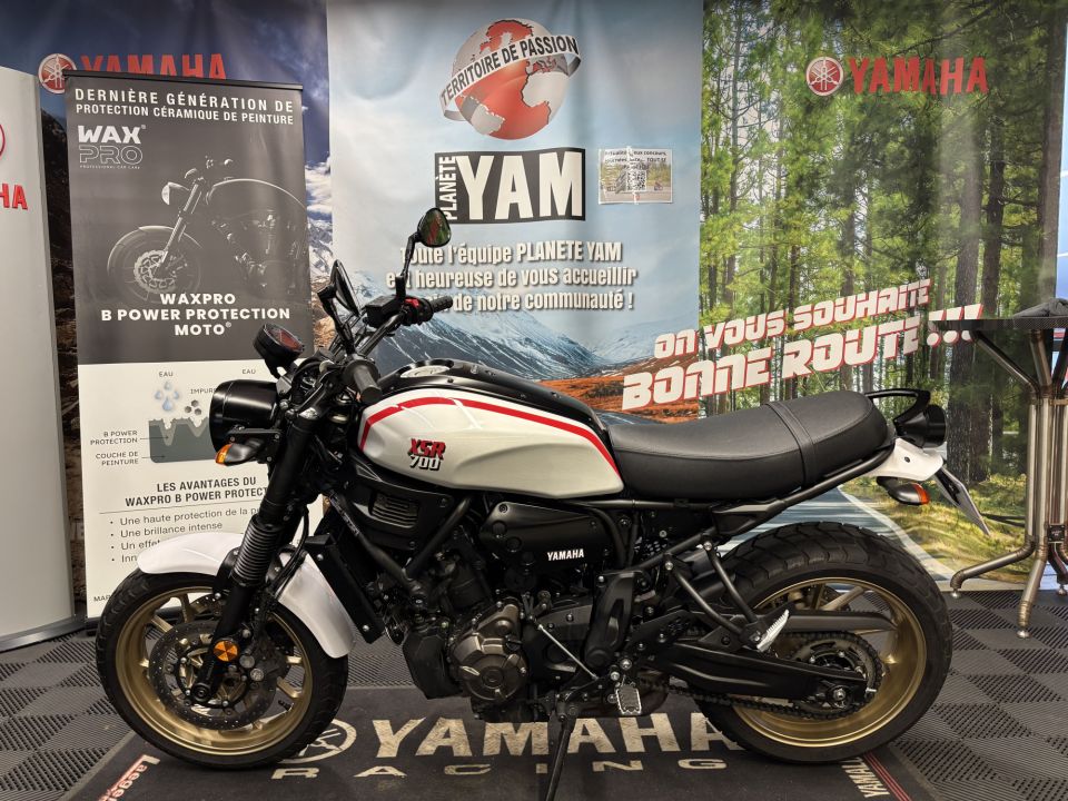 YAMAHA XSR 700 XTRIBUTE 5