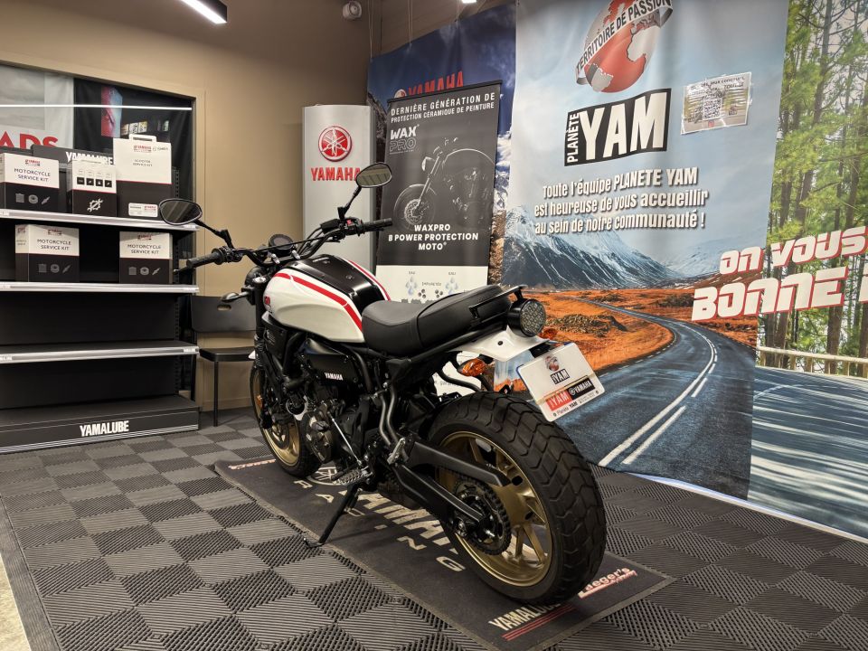 YAMAHA XSR 700 XTRIBUTE 7