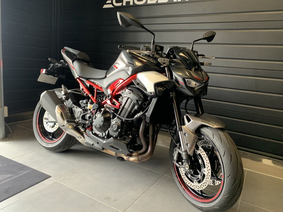 KAWASAKI Z 900 8