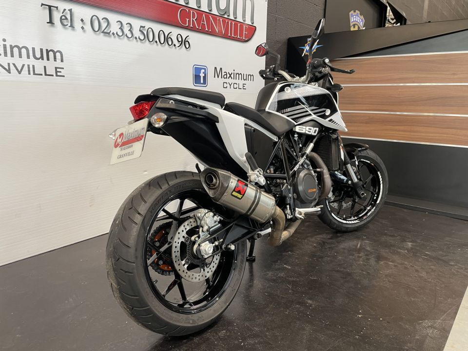 KTM 690 DUKE 6