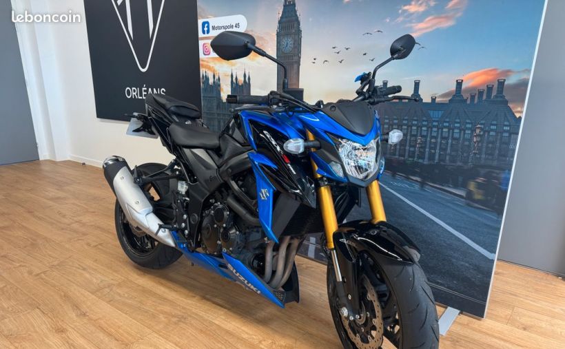 SUZUKI GSX-S 750 3