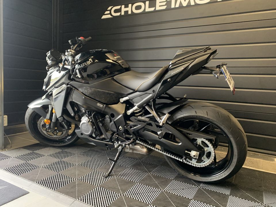 SUZUKI GSX-S 1000 16