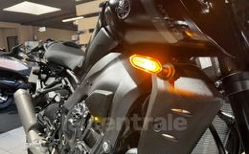 YAMAHA MT-10 3