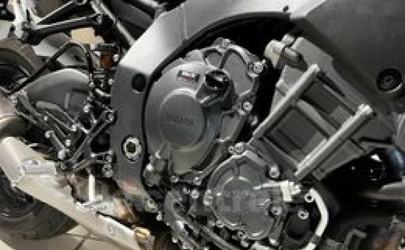 YAMAHA MT-10 2