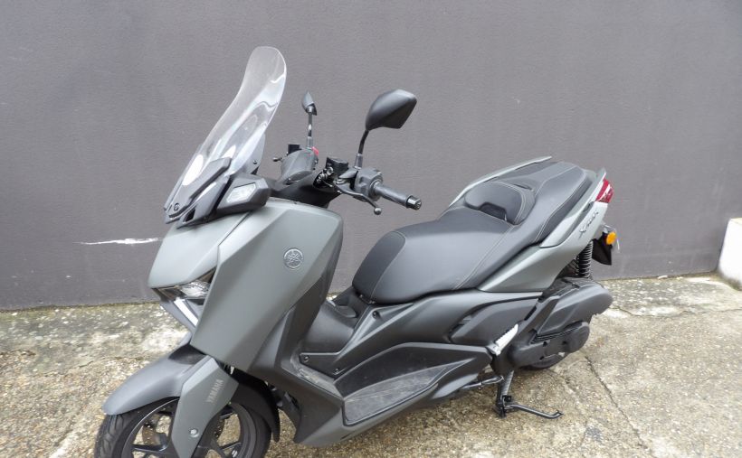 YAMAHA XMAX 125 2