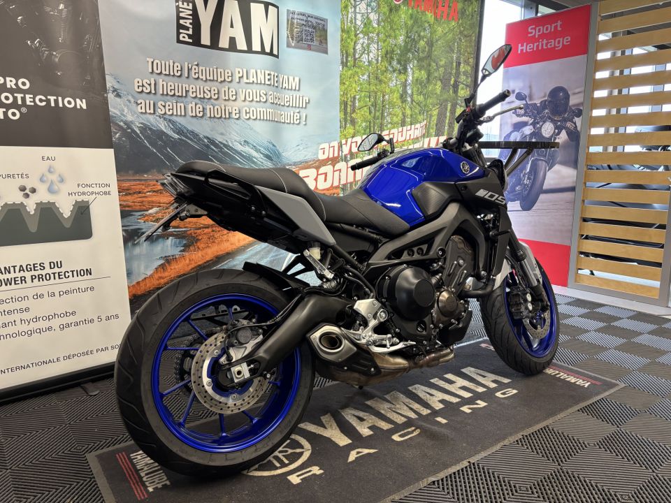 YAMAHA MT-09 2