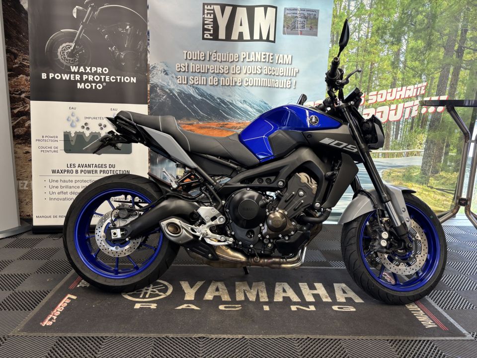 YAMAHA MT-09 0