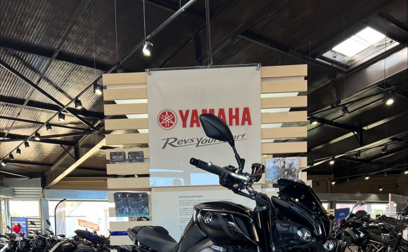 YAMAHA MT-10 6