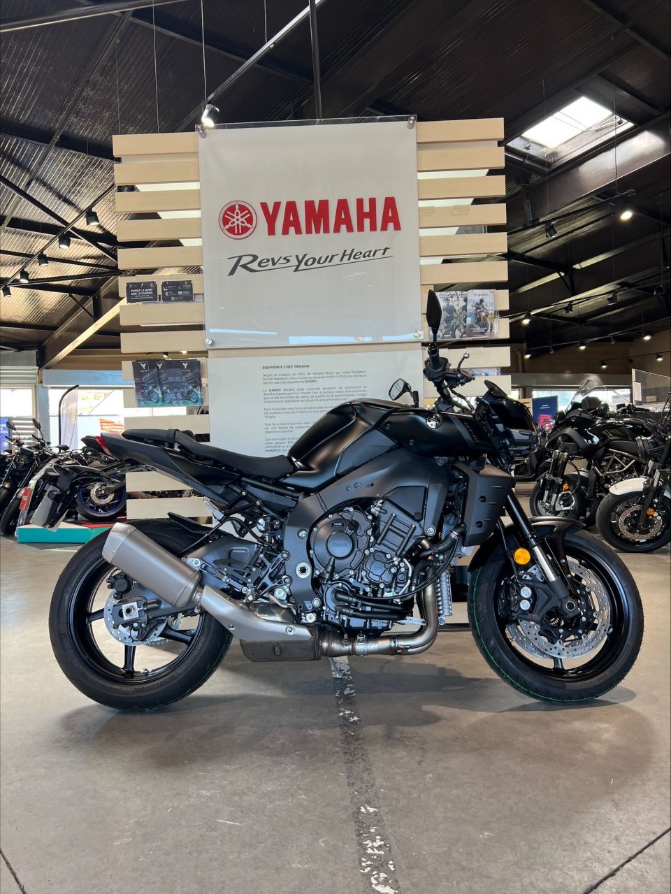 YAMAHA MT-10 5