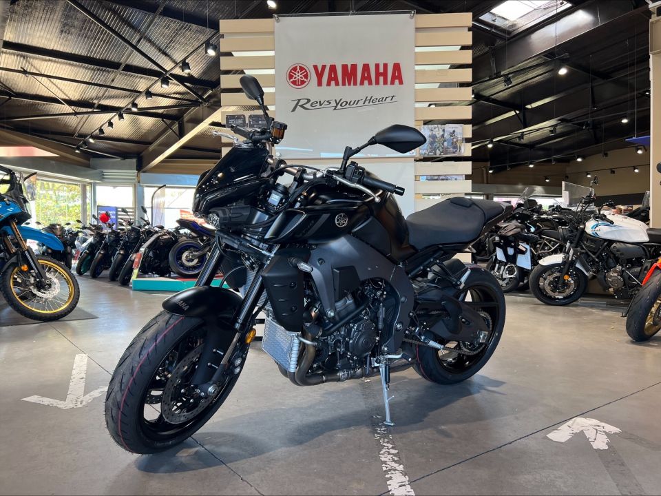 YAMAHA MT-10 7