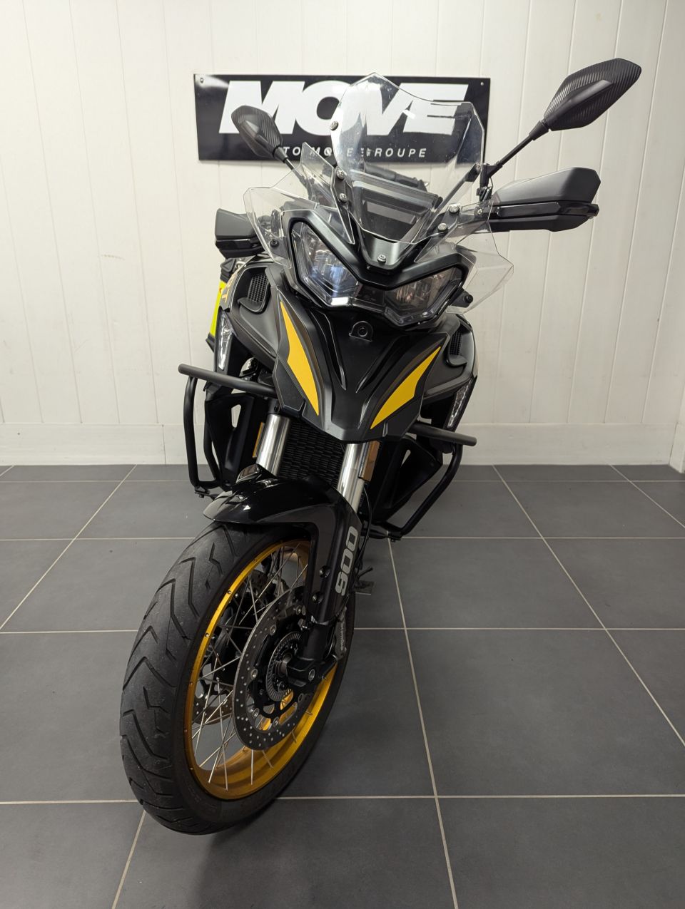 QJ MOTOR SRT 900 SX 2