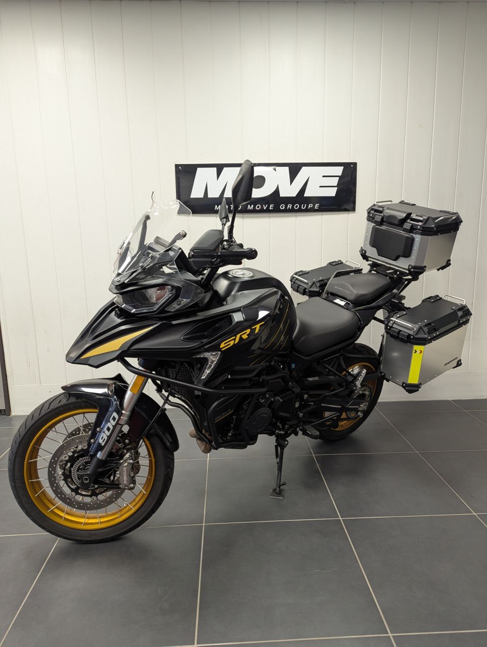 QJ MOTOR SRT 900 SX 3