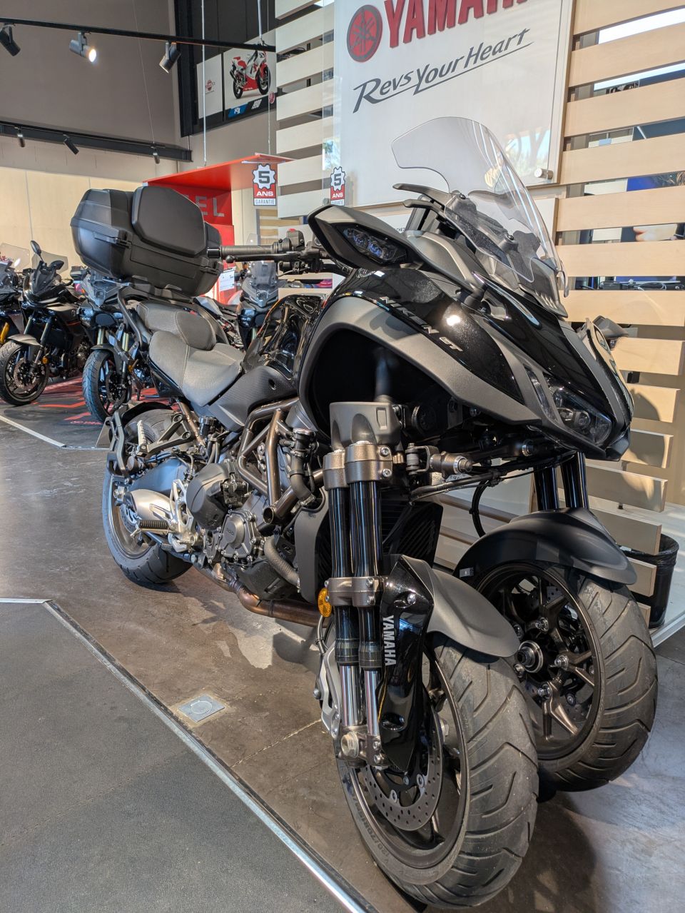 YAMAHA NIKEN 850 GT 0