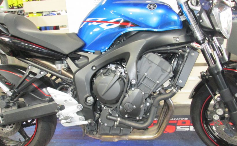 YAMAHA 600 FZ 6 4