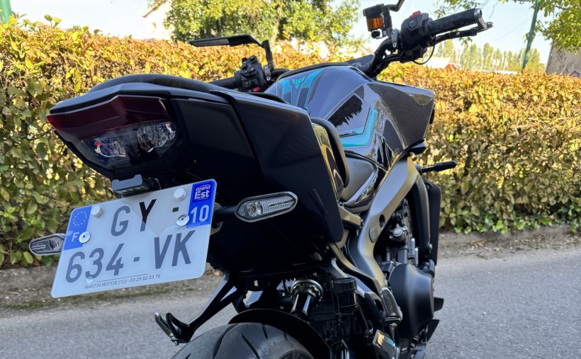 YAMAHA MT-09 3