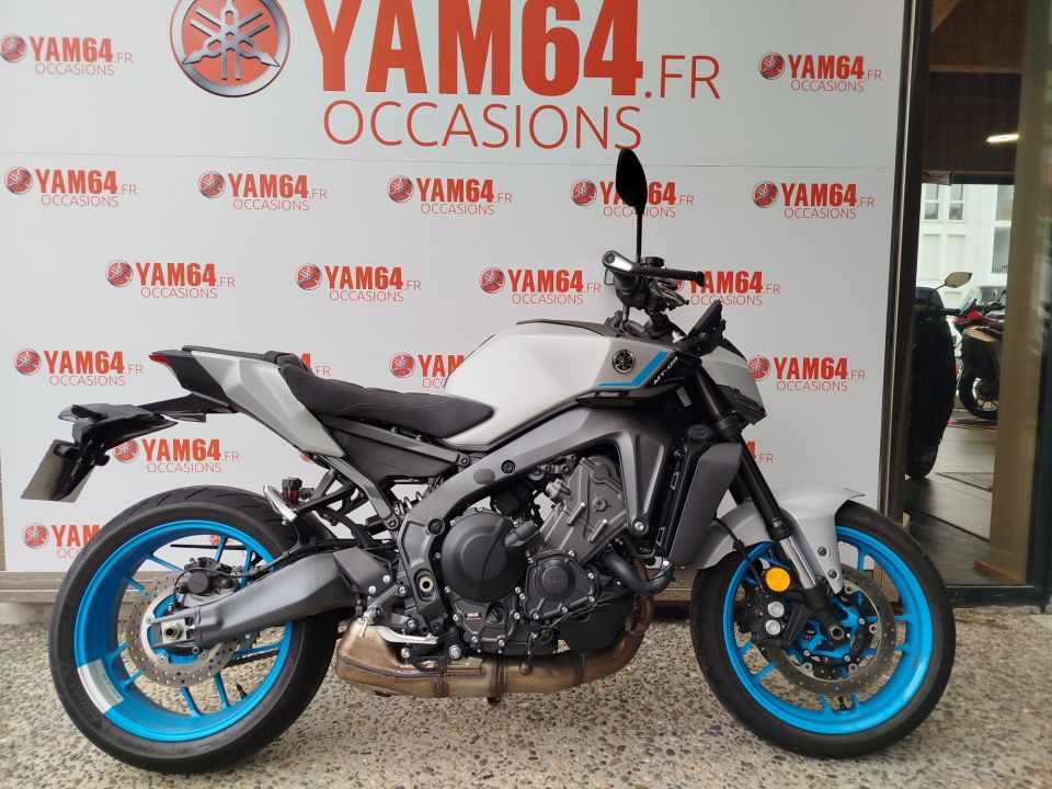 YAMAHA MT-09 1