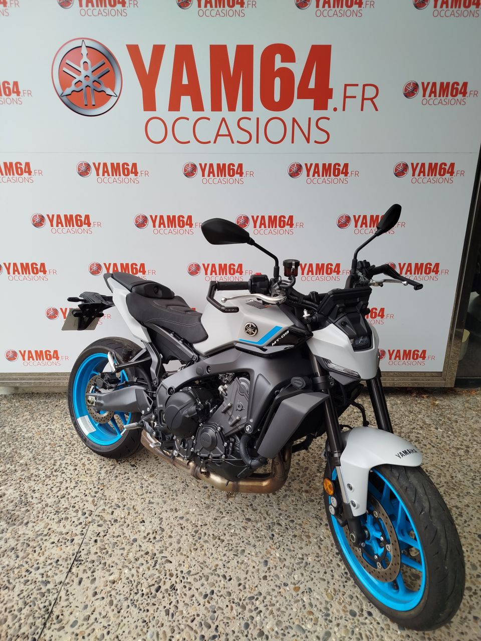 YAMAHA MT-09 2