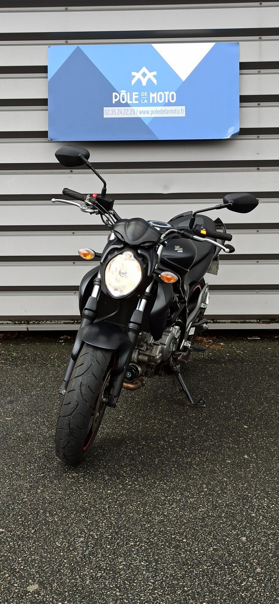 SUZUKI GLADIUS 650 10
