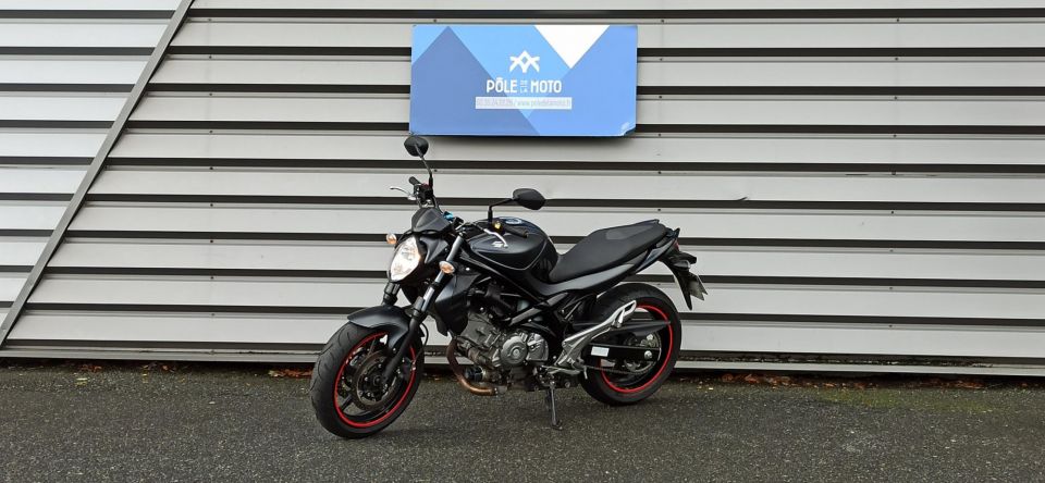 SUZUKI GLADIUS 650 15