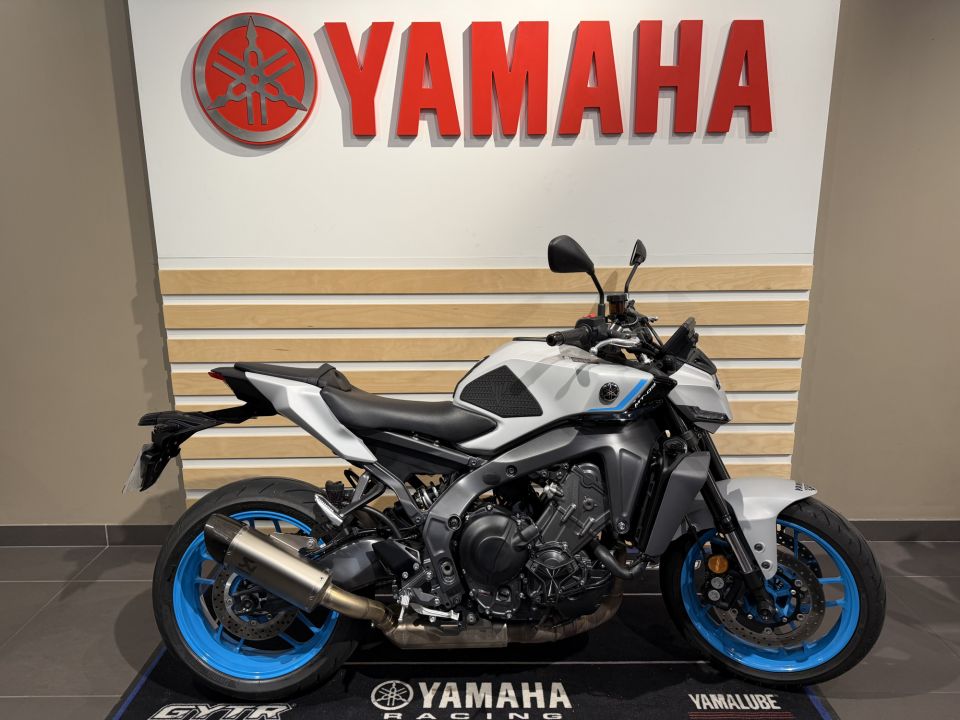 YAMAHA MT-09 0