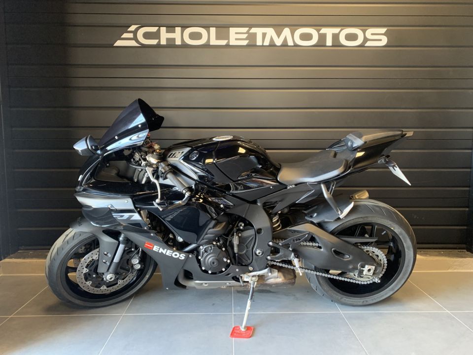 YAMAHA YZF 1000 R1 20