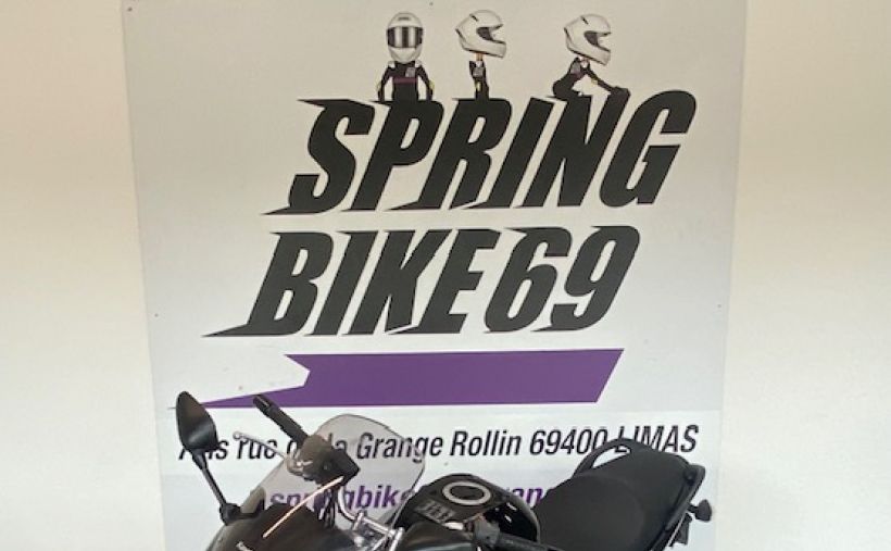 KAWASAKI ER-6 1
